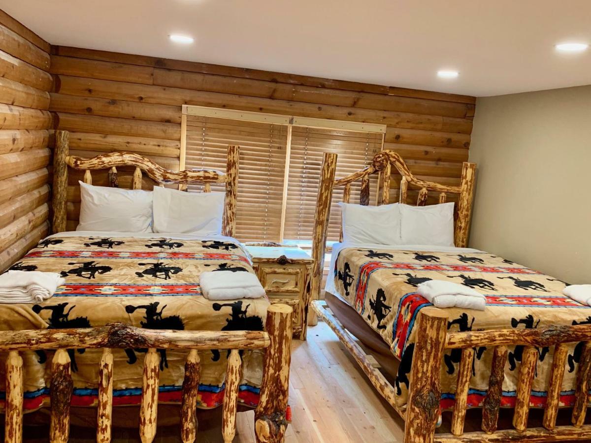 Heart Six Ranch Villa Moran Exterior photo